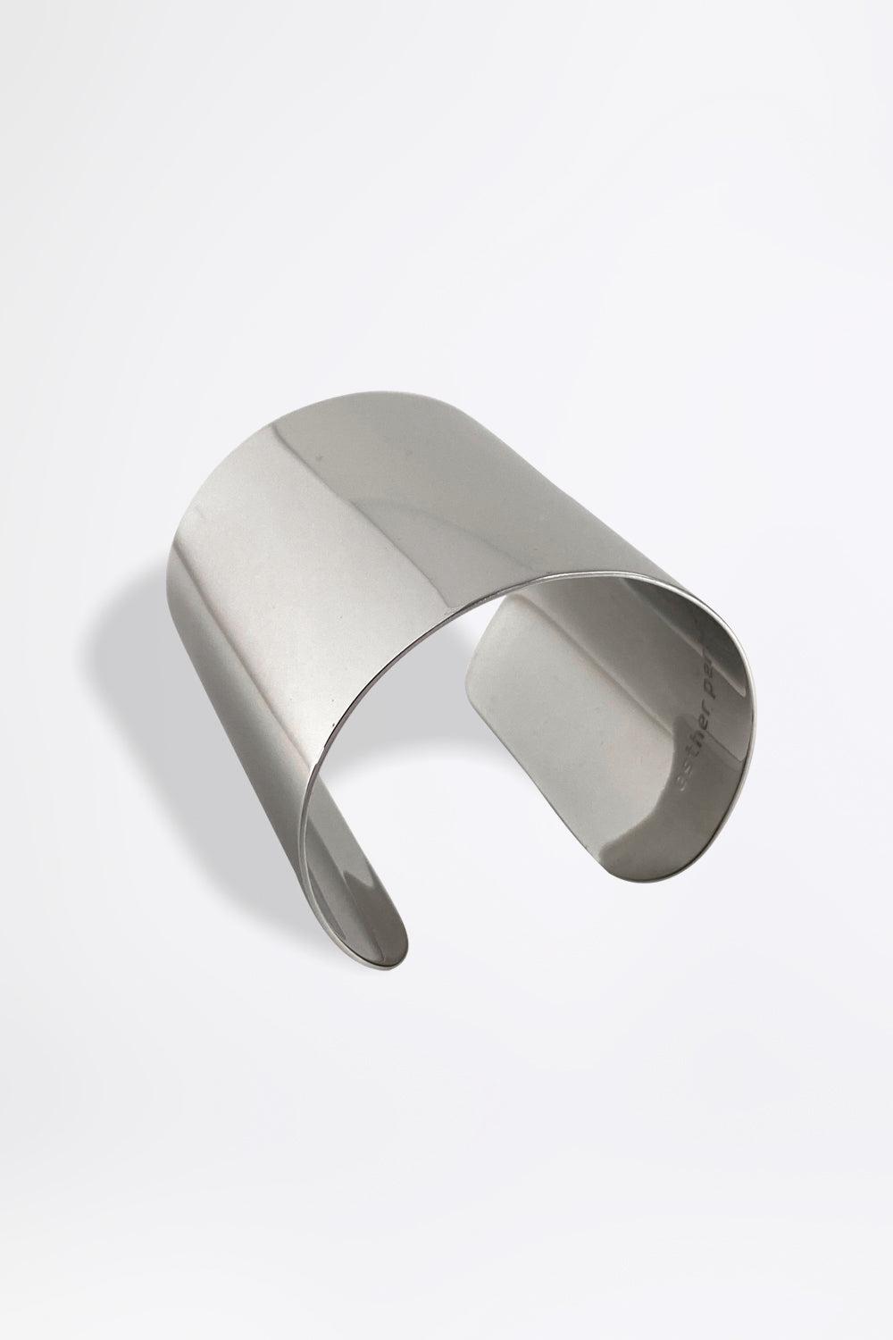 esther-perbandt-plain-cuff-armreif-silber-breit-verstellbar image 1