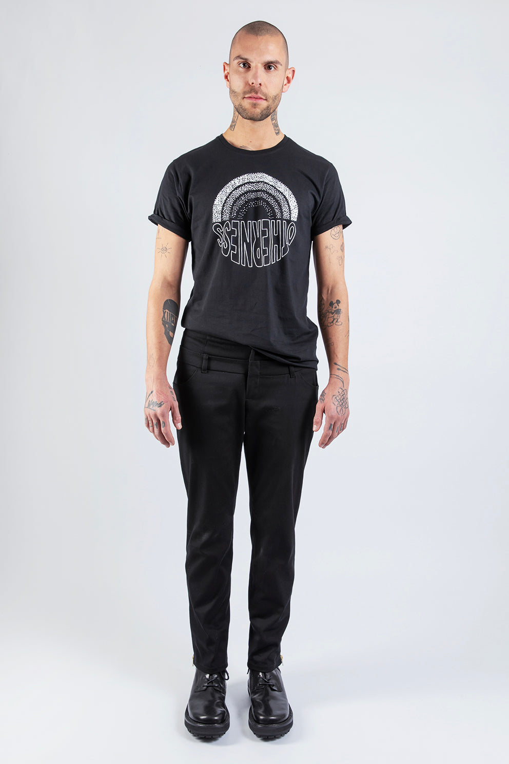 esther-perbandt-otherness-rainbow-t-shirt-schwarz-bio image 4