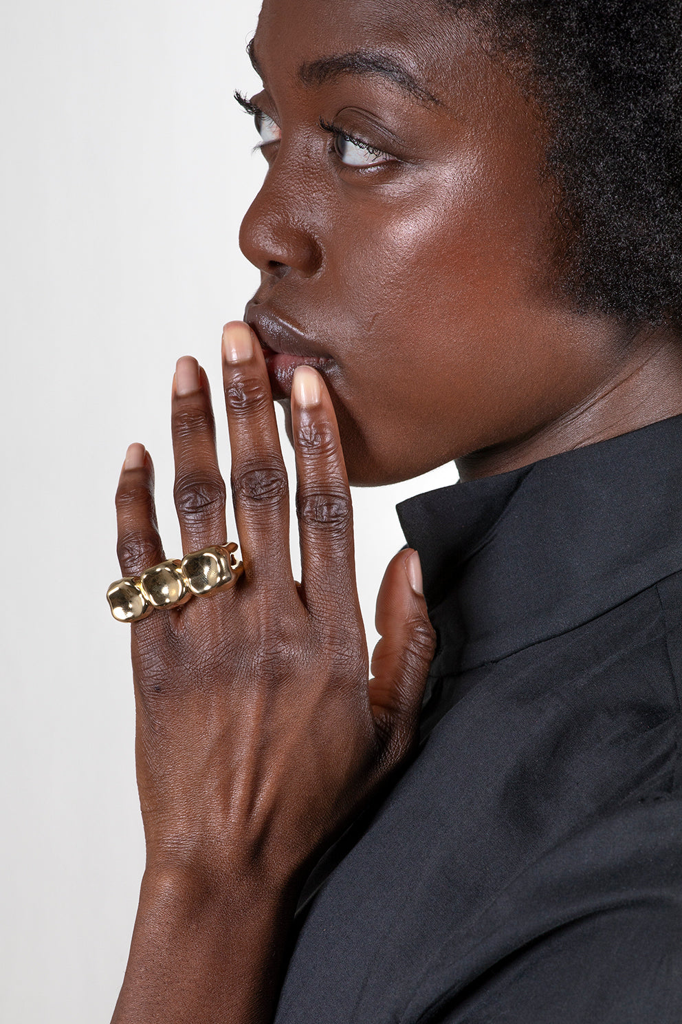 esther-perbandt-triple-tooth-ring-gold-edelstahl image 8