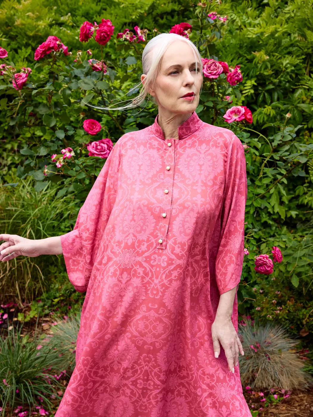 marcel-ostertag-kaftan-korallenpink-ornamentprint-viskose image 1