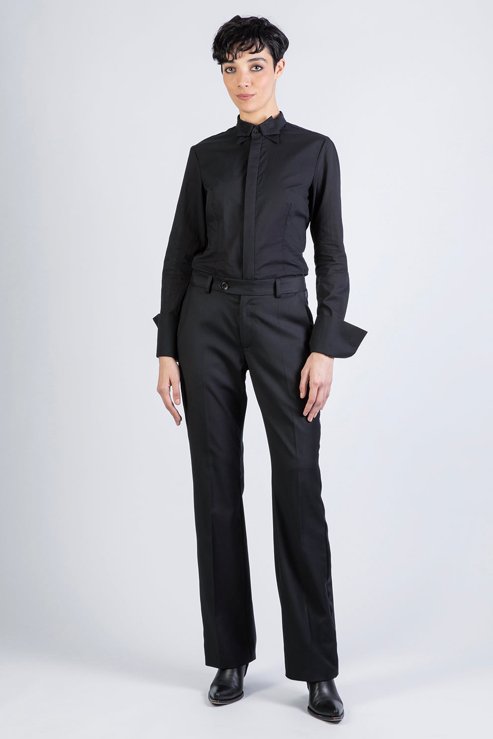 esther-perbandt-bow-bluse-schwarz-baumwolle-slim-fit image 1