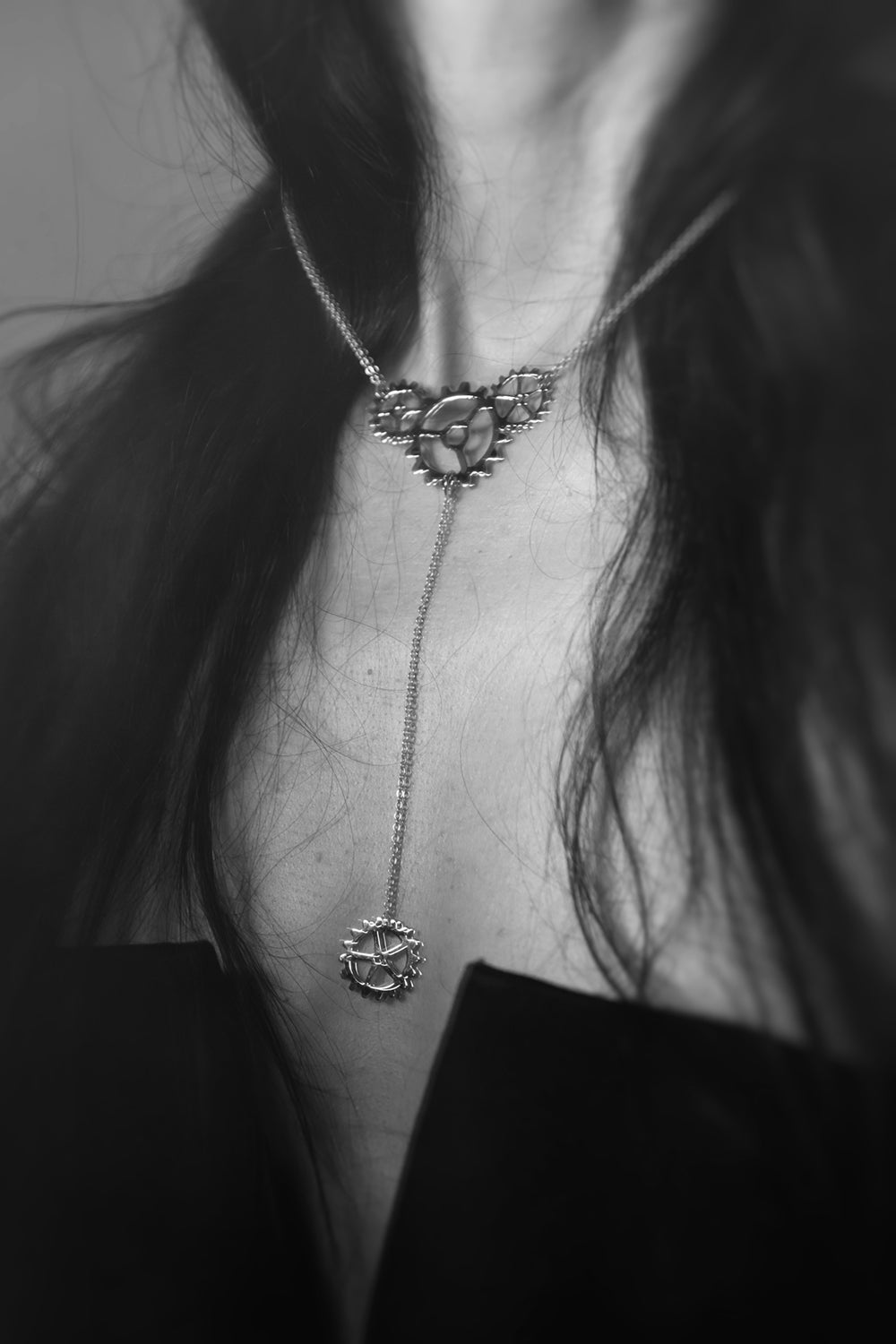 esther-perbandt-gearwheel-lange-silber-halskette-silber image 2