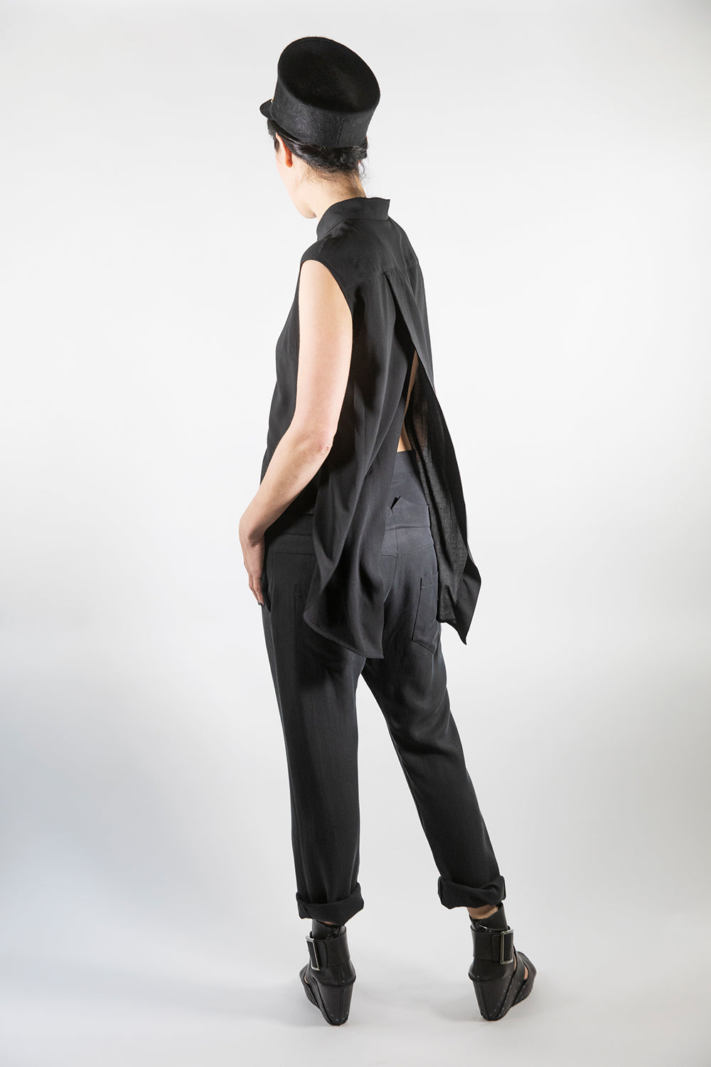 esther-perbandt-safety-bluse-damen-schwarz-rmellos-viskose image 3