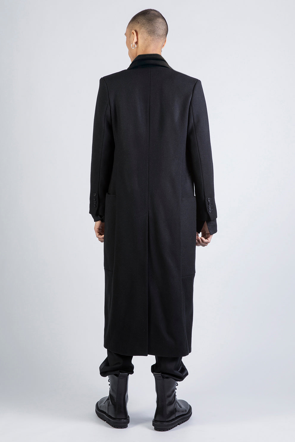 esther-perbandt-double-collar-mantel-herren-schwarz-wolle image 3