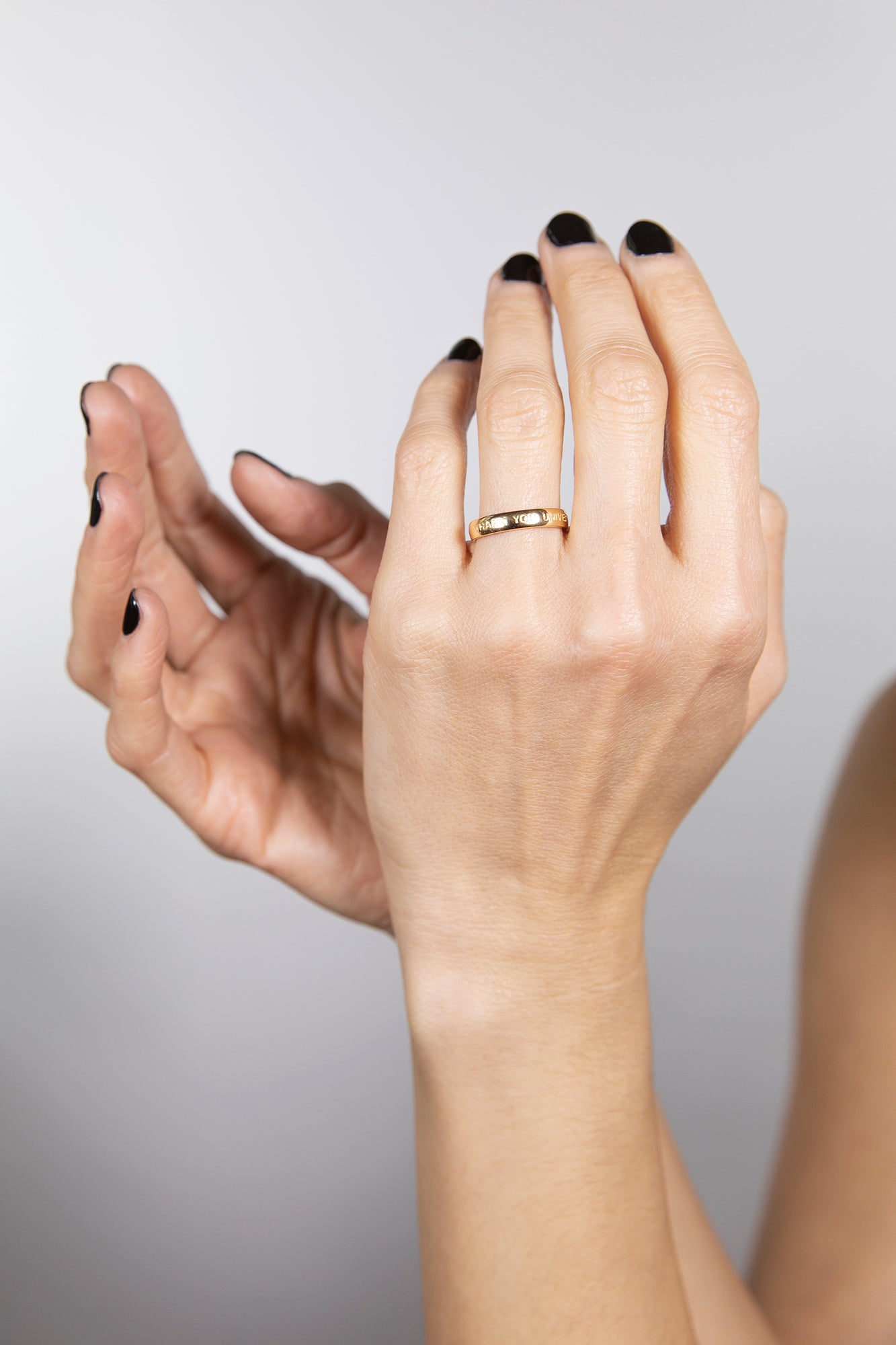 esther-perbandt-thank-you-universe-ring-gold-simple image 2