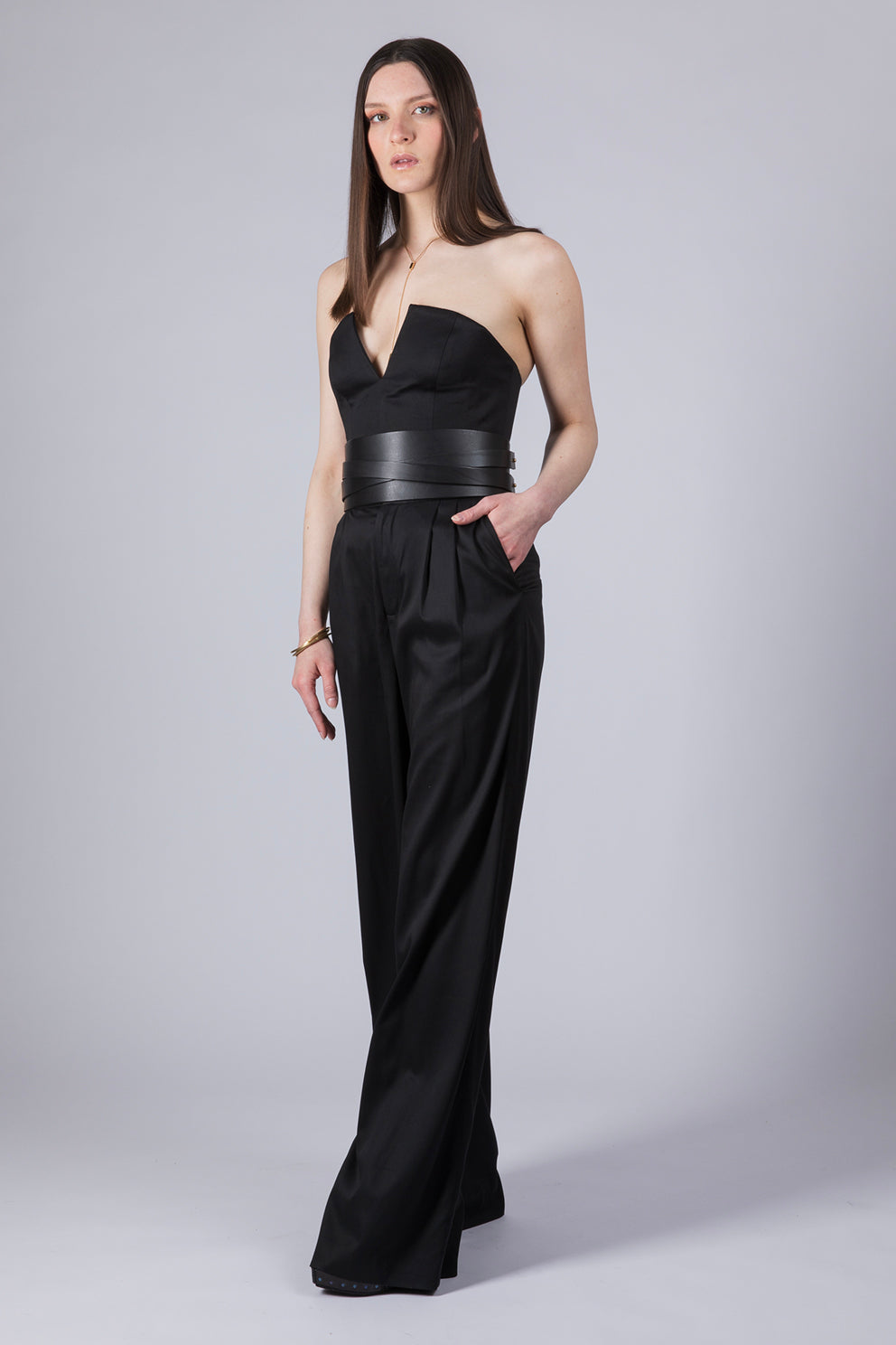 esther-perbandt-corsage-top-damen-schwarz-v-ausschnitt image 1