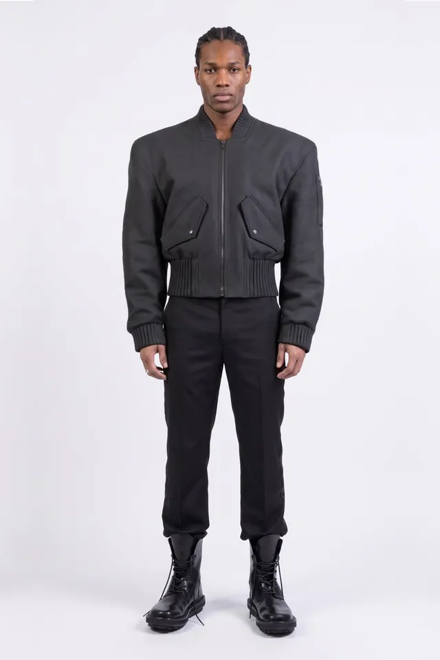 esther-perbandt-alles-von-hier-bomberjacke-herren-schwarz image 1
