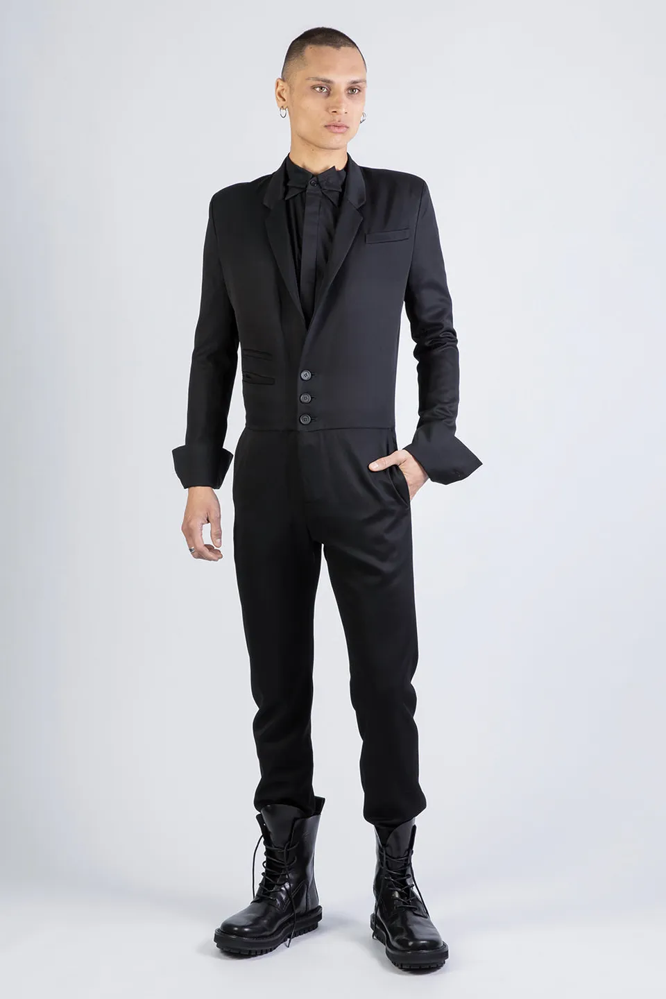 esther-perbandt-trace-overall-herren-schwarz-aus-wolle image 1