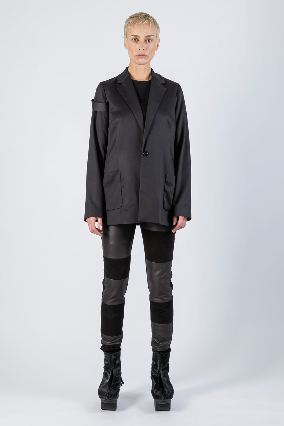 esther-perbandt-concrete-blazer-damen-schwarz-viskose image 3