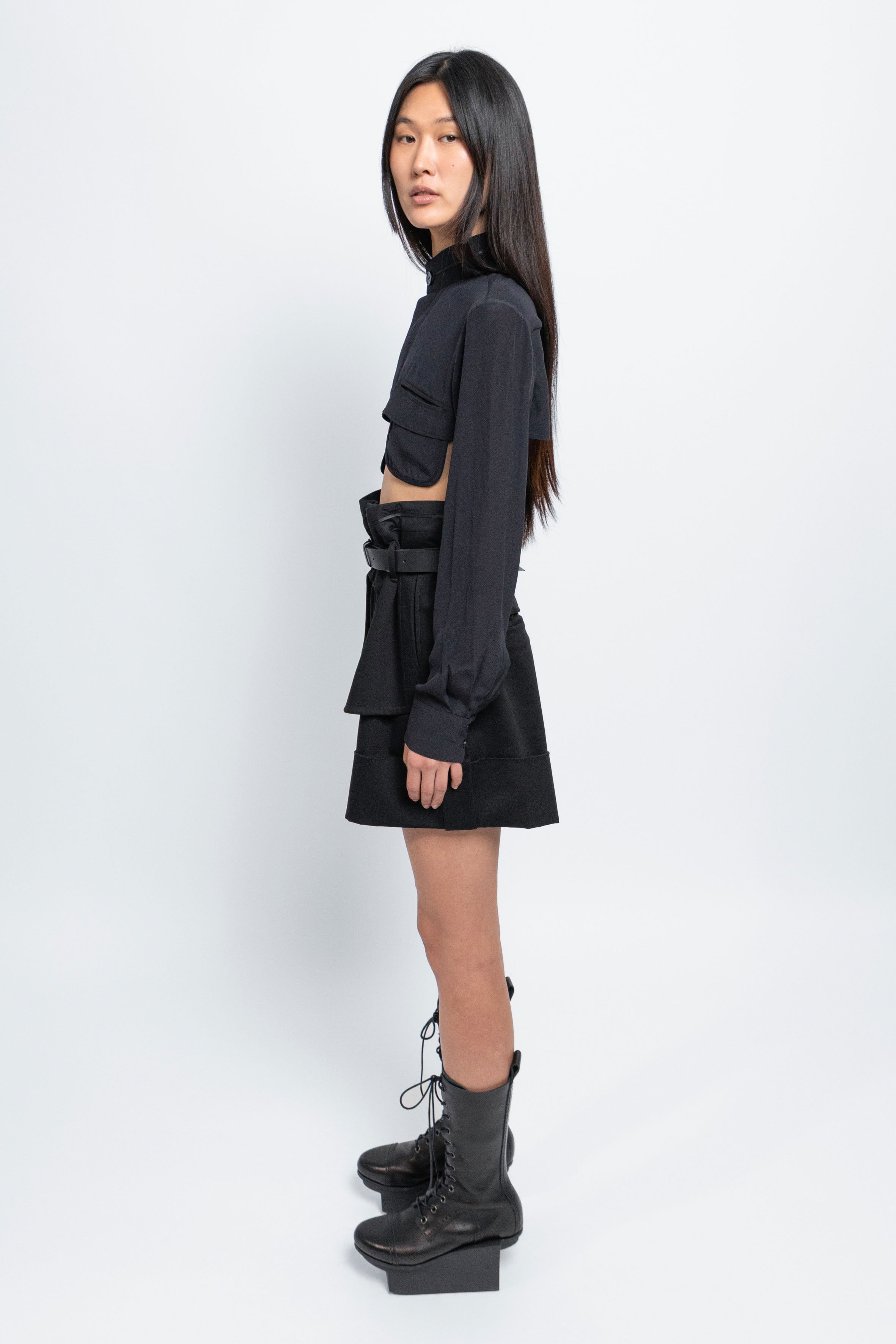 esther-perbandt-short-waistband-shirt-seide-schwarz image 4