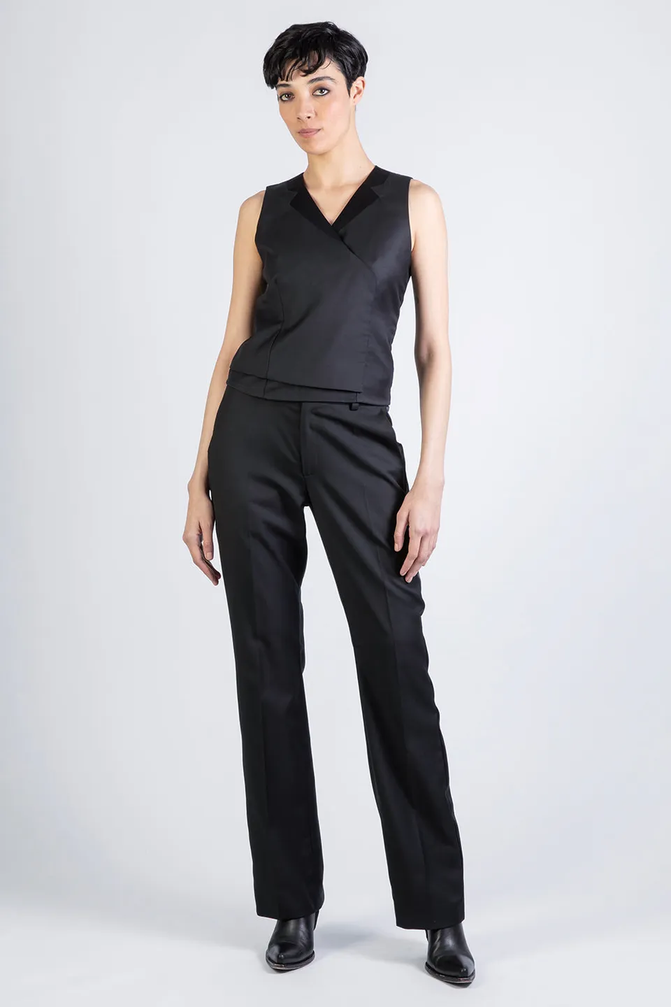 esther-perbandt-missy-top-schwarz-satinkragen image 1