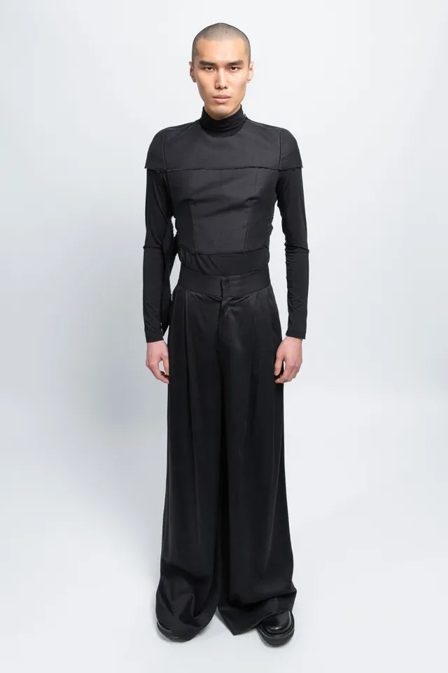 esther-perbandt-protector-shoulder-piece-schwarz-44 image 1