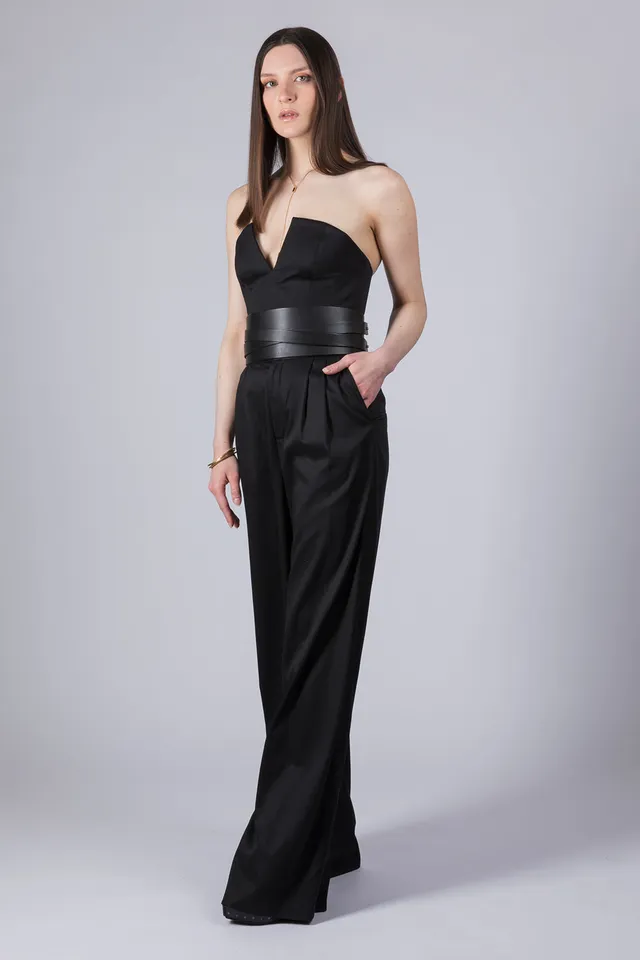 esther-perbandt-corsage-top-damen-schwarz-v-ausschnitt image 1