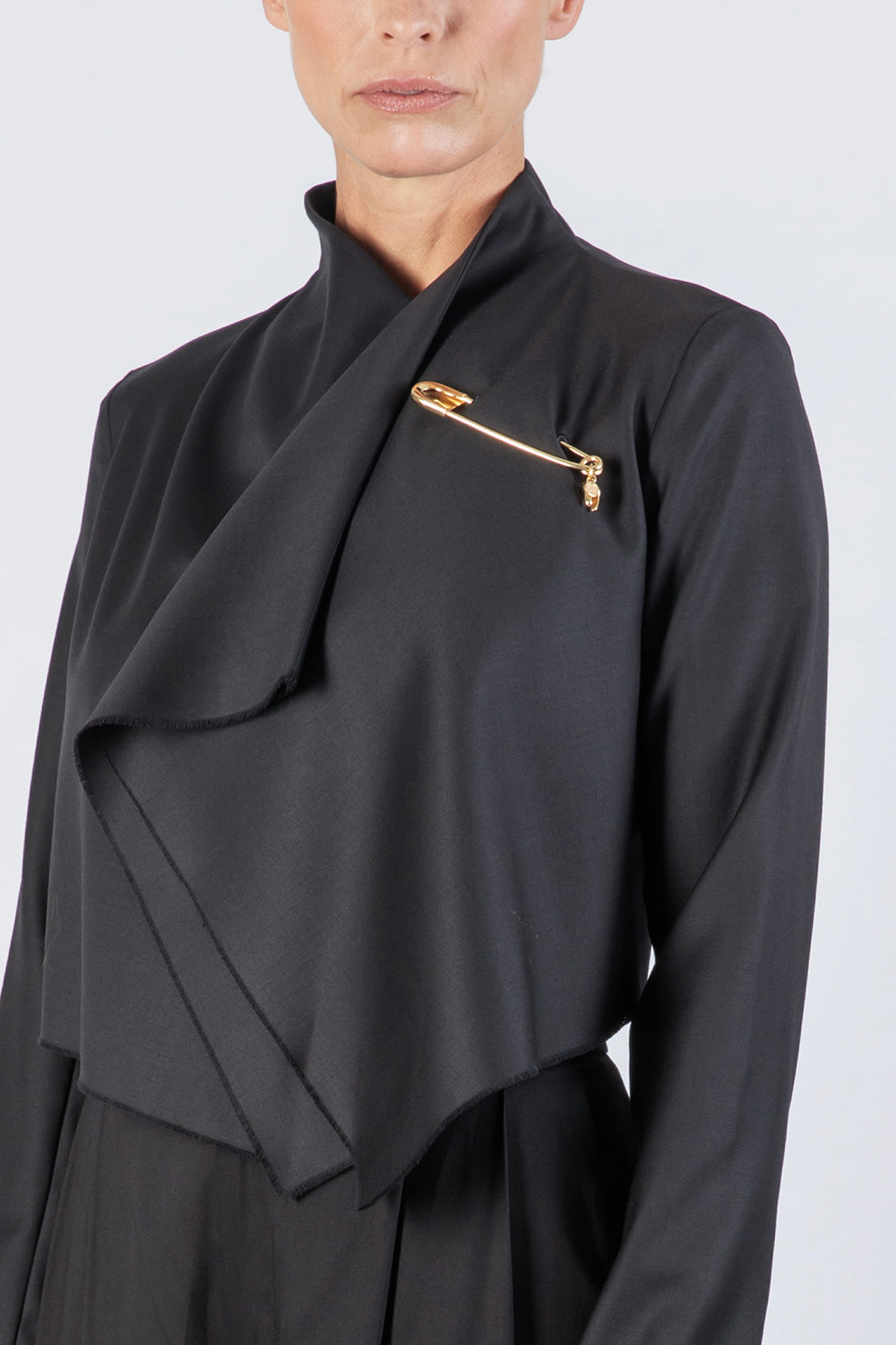 esther-perbandt-flag-suspense-jacke-damen-schwarz-wolle image 4