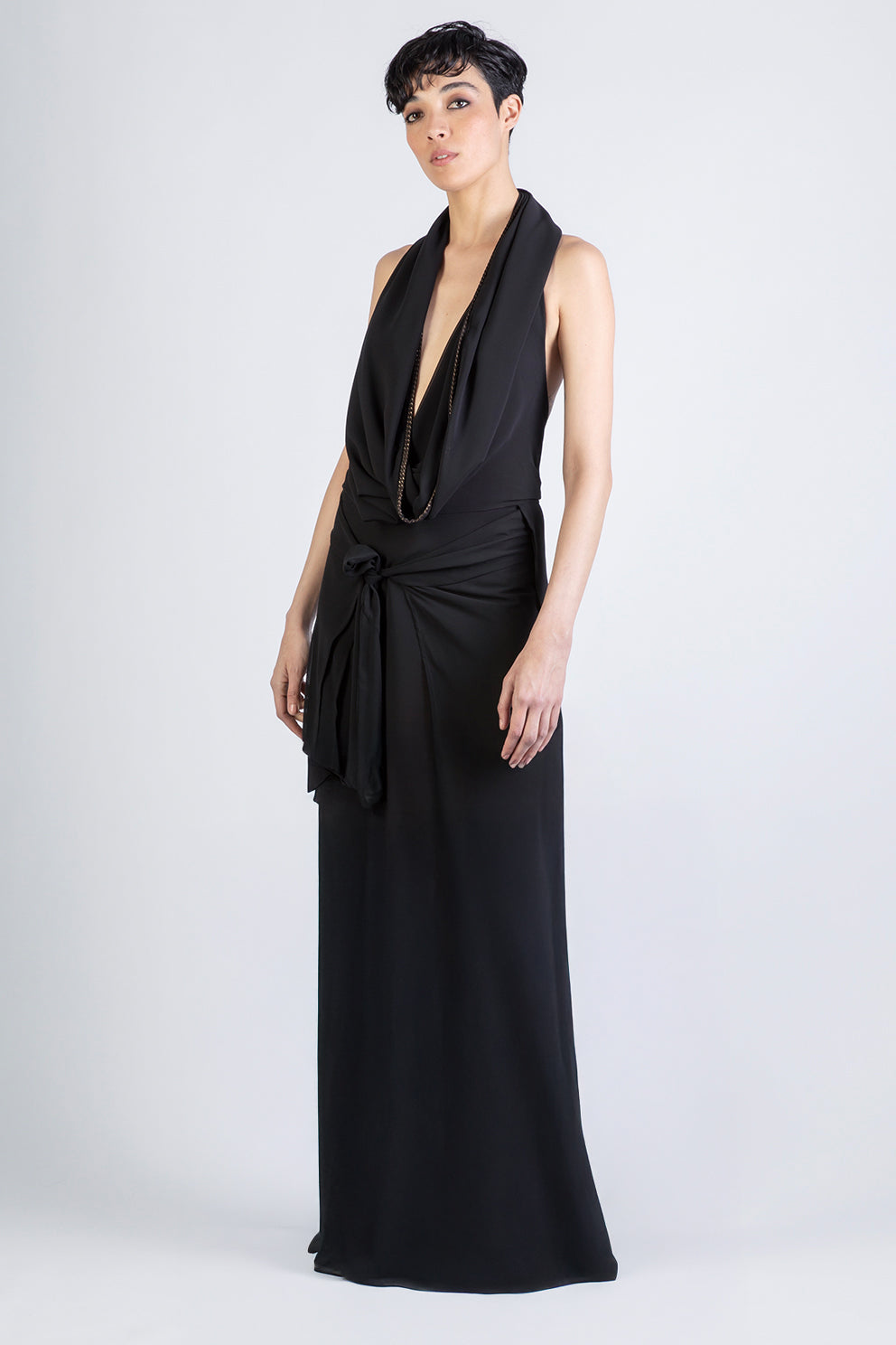 esther-perbandt-saturn-chain-kleid-schwarz-neckholder image 1