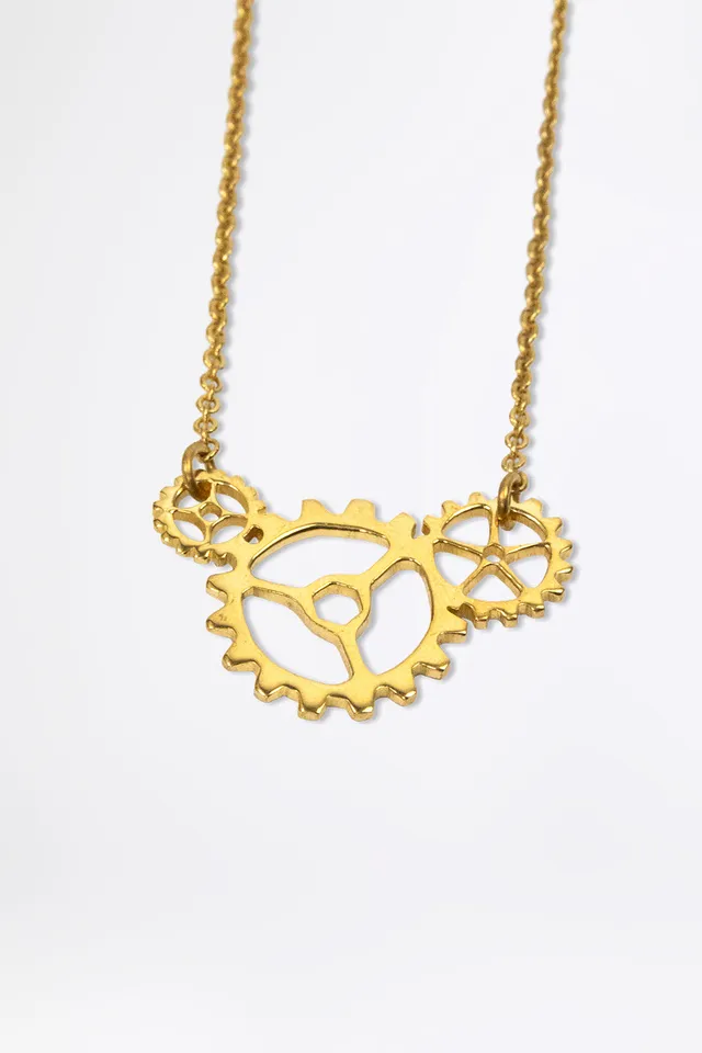 esther-perbandt-gearwheel-kette-gold-zahnrad-anh-nger image 1