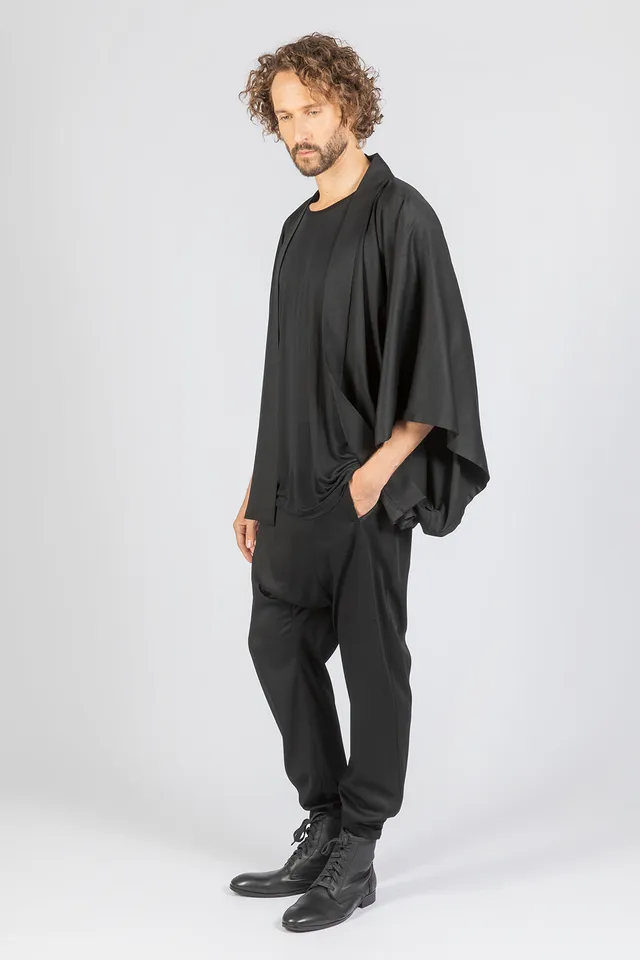 esther-perbandt-ease-kimono-herren-schwarz-kurz-viskose image 1