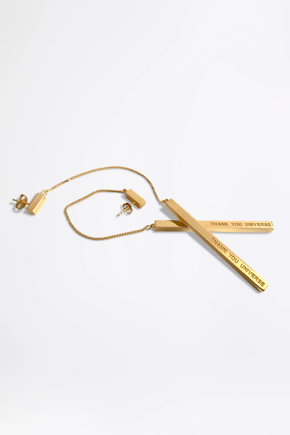esther-perbandt-thank-you-universe-ohrring-gold-kette image 1