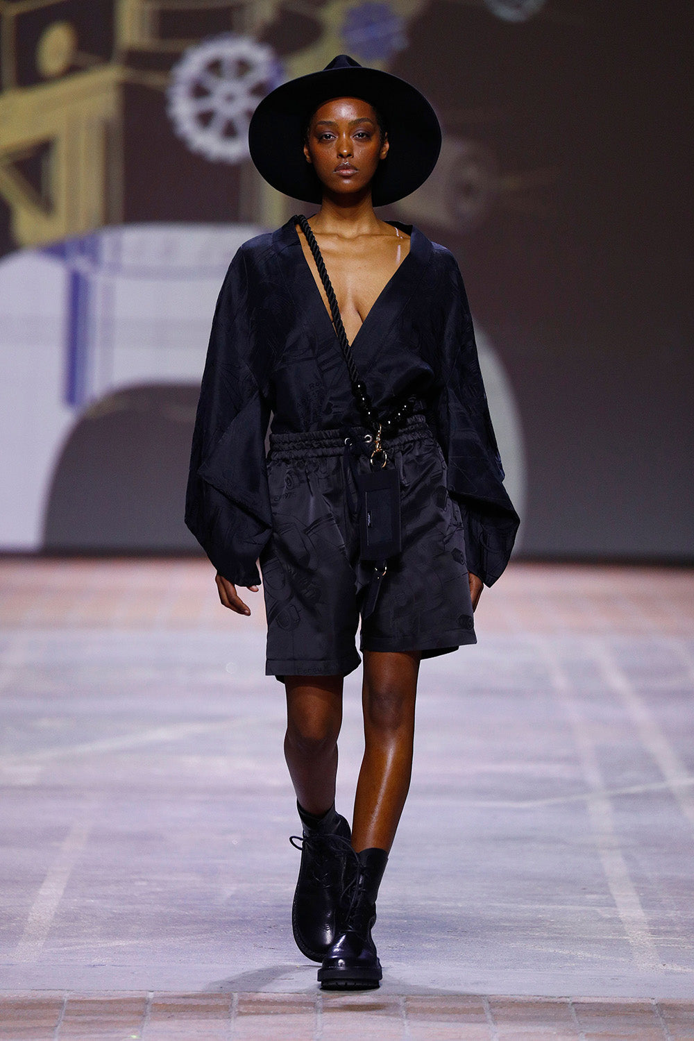 esther-perbandt-machine-short-kimono-damen-schwarz-seide image 7