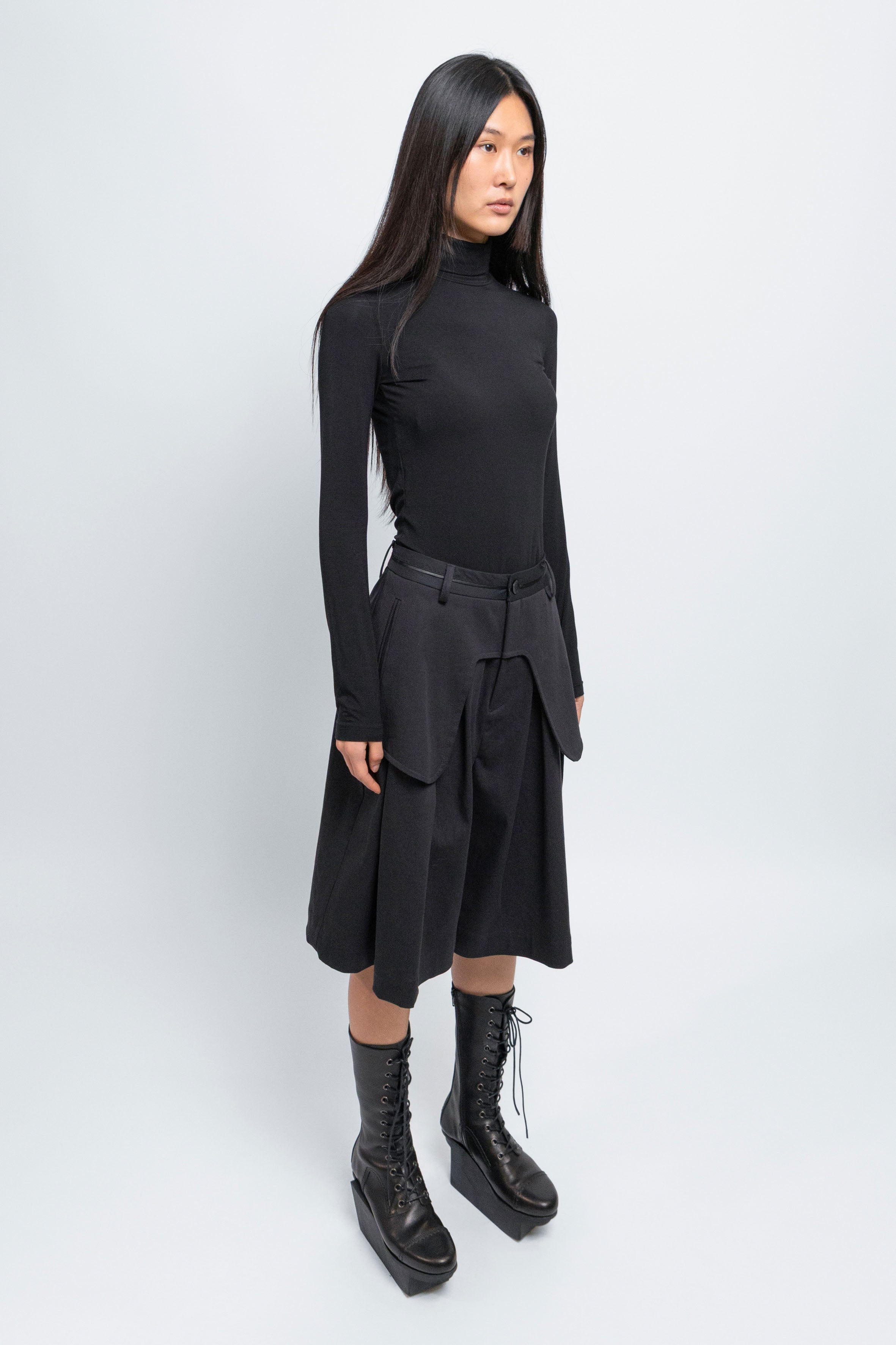 esther-perbandt-waistband-bermuda-schwarz-weites-bein-baumwolle image 5