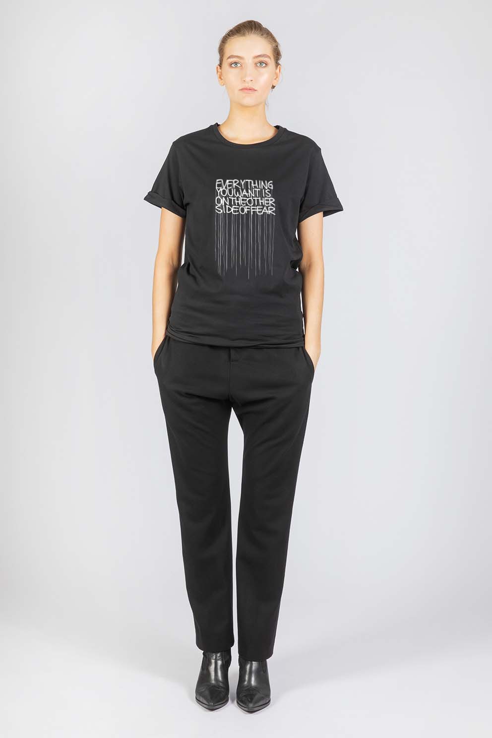 esther-perbandt-other-side-of-fear-t-shirt-schwarz-bio image 2