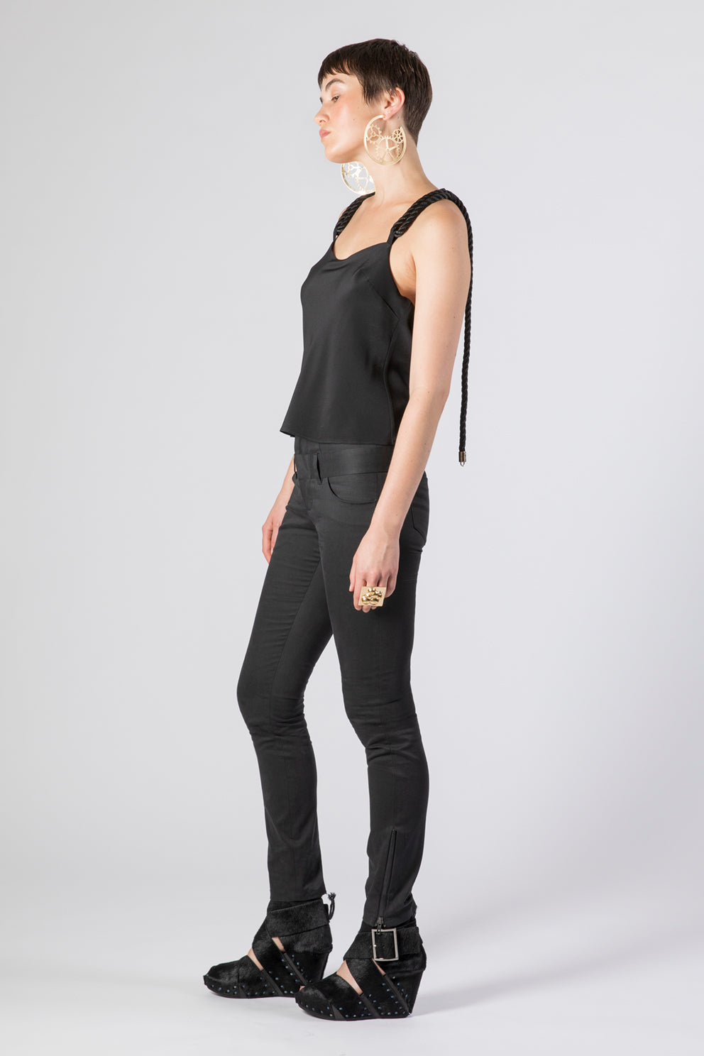 esther-perbandt-rope-top-damen-schwarz-seide-offener-r-cken image 5