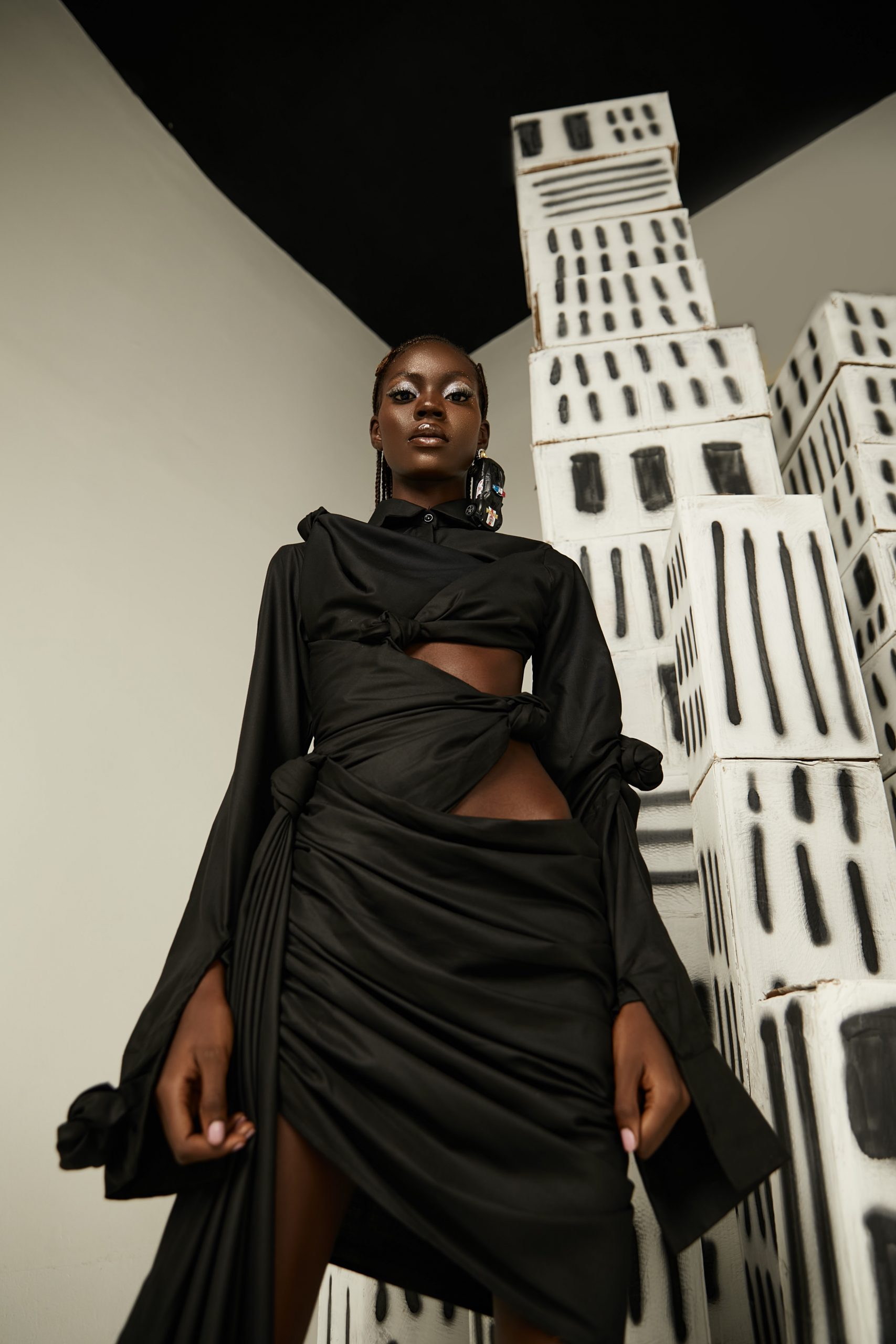 fruch-agiliga-woll-hemdkleid-drapiert-geknotet image 2