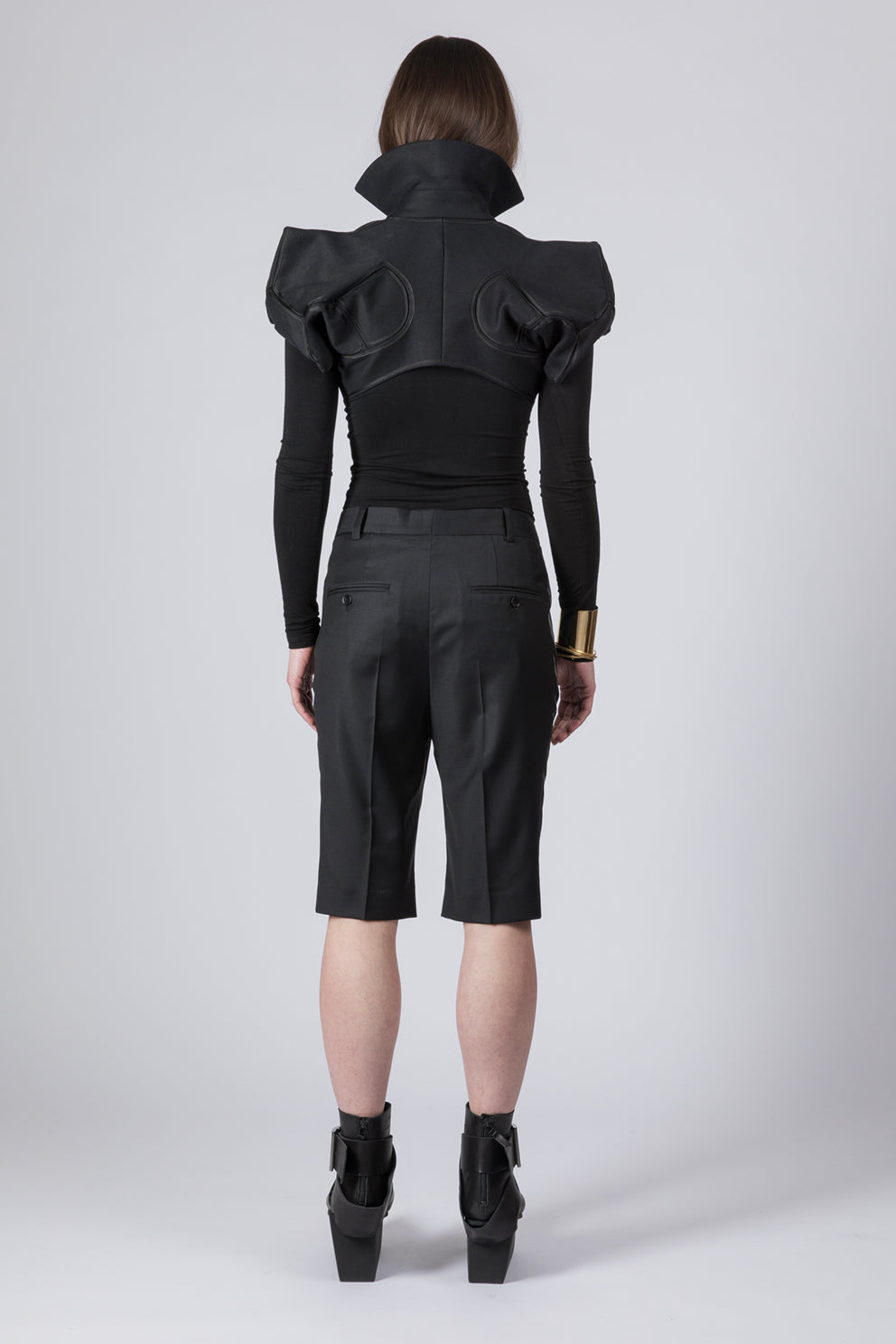 esther-perbandt-planet-e-plain-jacke-schwarz-baumwolle image 3