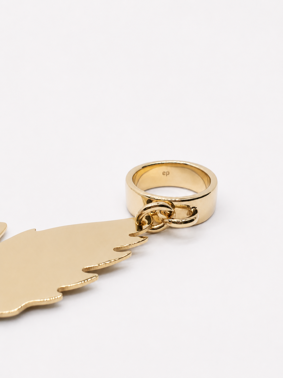 esther-perbandt-bird-ring-gold-gr-54-vogel-goldring-messing image 7
