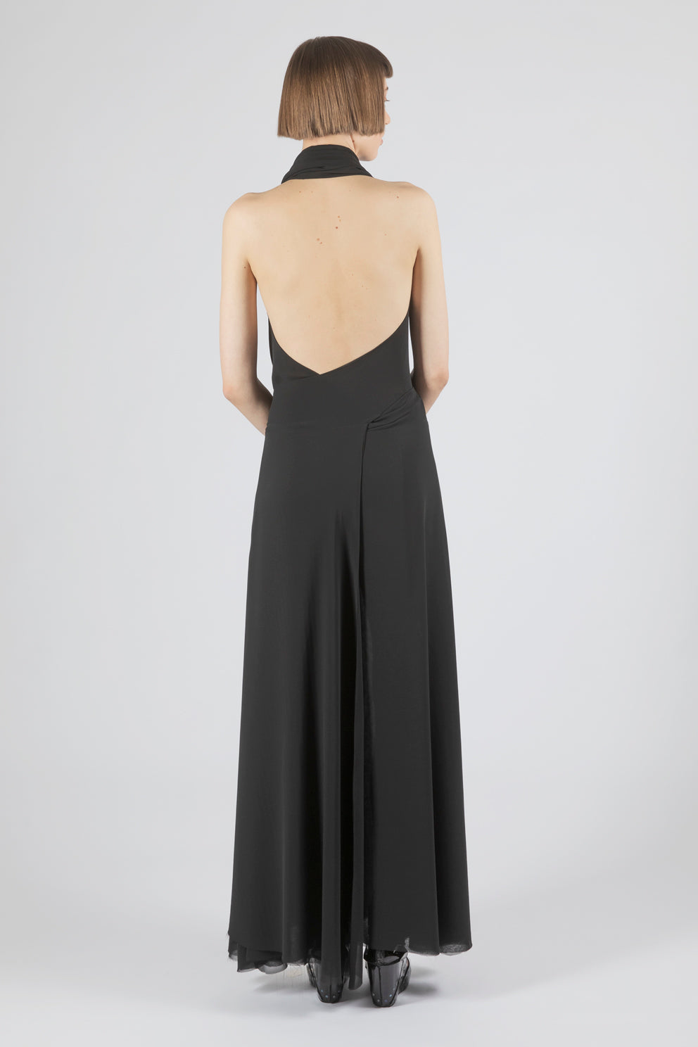esther-perbandt-saturn-long-kleid-schwarz-wickelkleid image 3