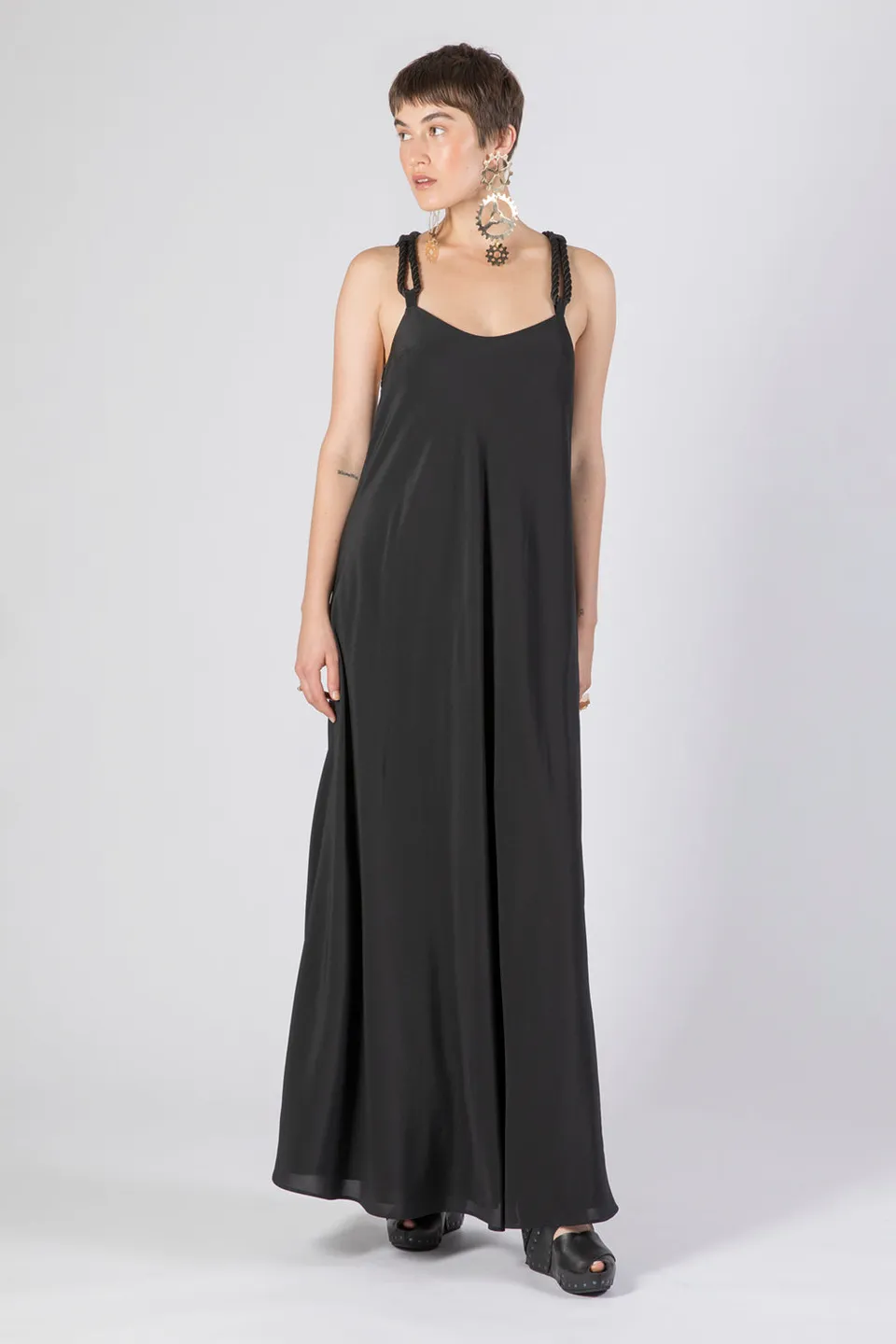 esther-perbandt-rope-lang-kleid-schwarz-seide image 1