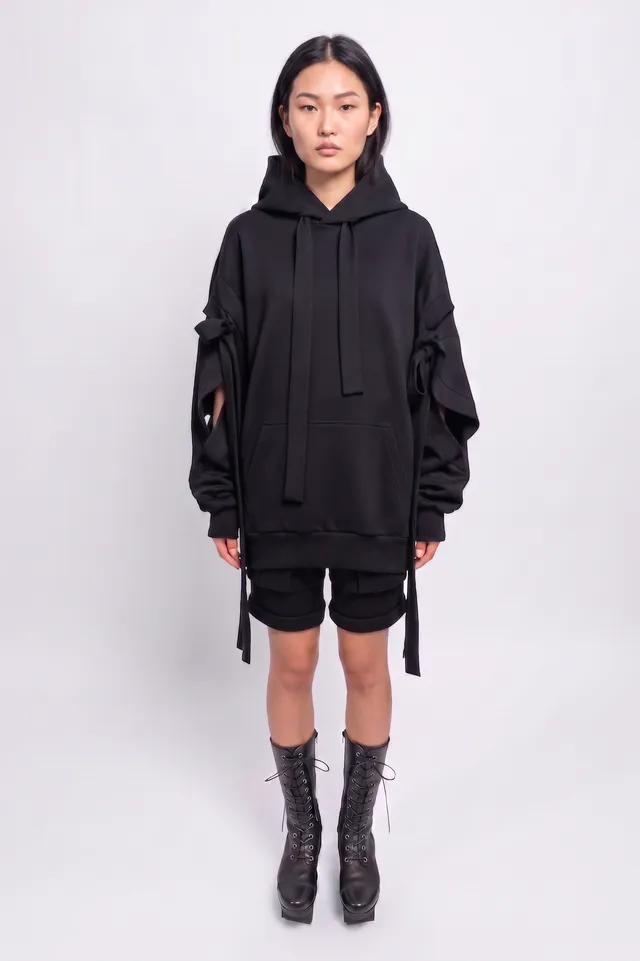 esther-perbandt-blackhearts-hoodie-schwarz-damen-oversize image 1