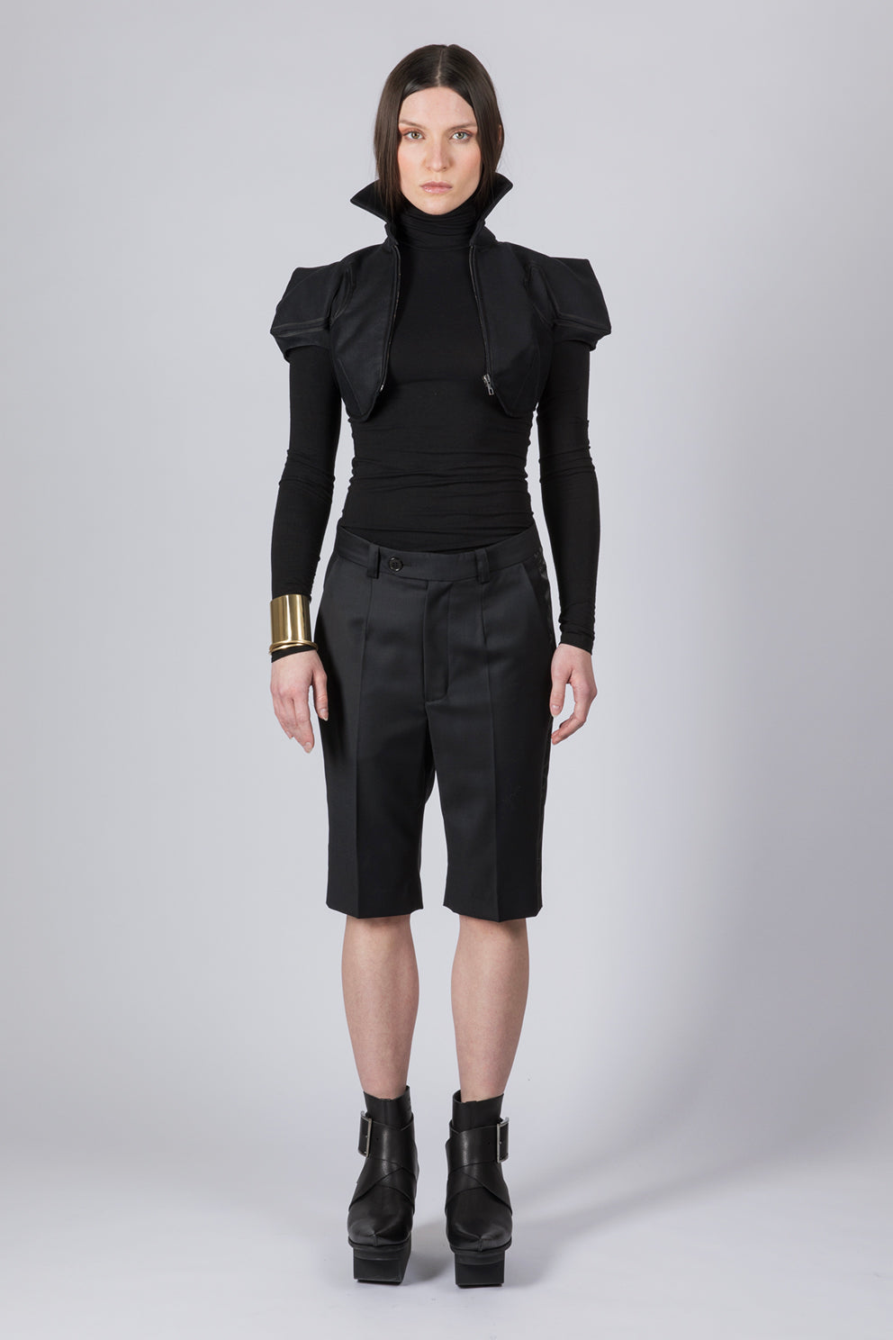 esther-perbandt-planet-e-plain-jacke-schwarz-baumwolle image 4