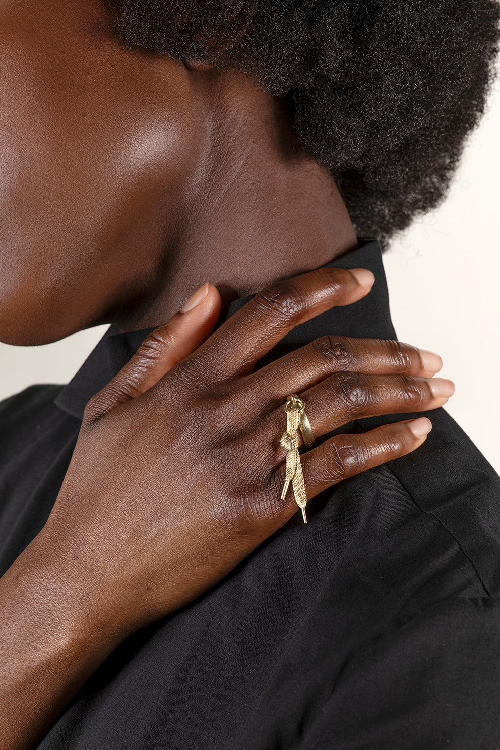 esther-perbandt-lace-ring-gold-edelstahl-gr-58 image 2