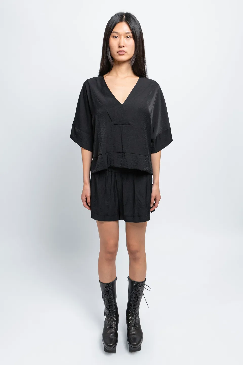 esther-perbandt-atelier-mini-shorts-schwarz-damen-viskose image 1