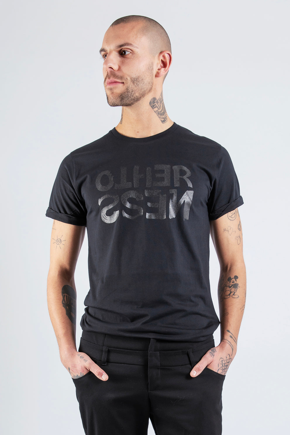 esther-perbandt-otherness-t-shirt-herren-schwarz-bio image 2