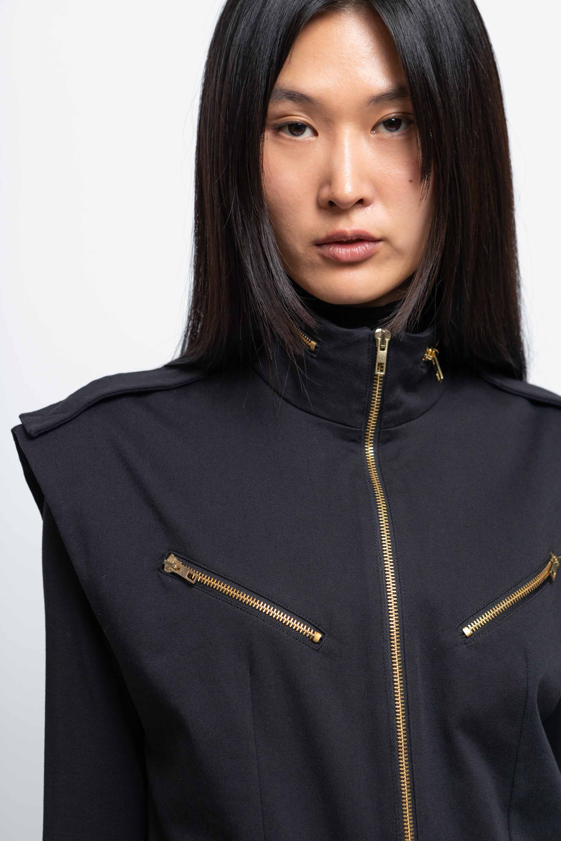 esther-perbandt-marfa-weste-damen-schwarz-baumwolle-taschen image 7