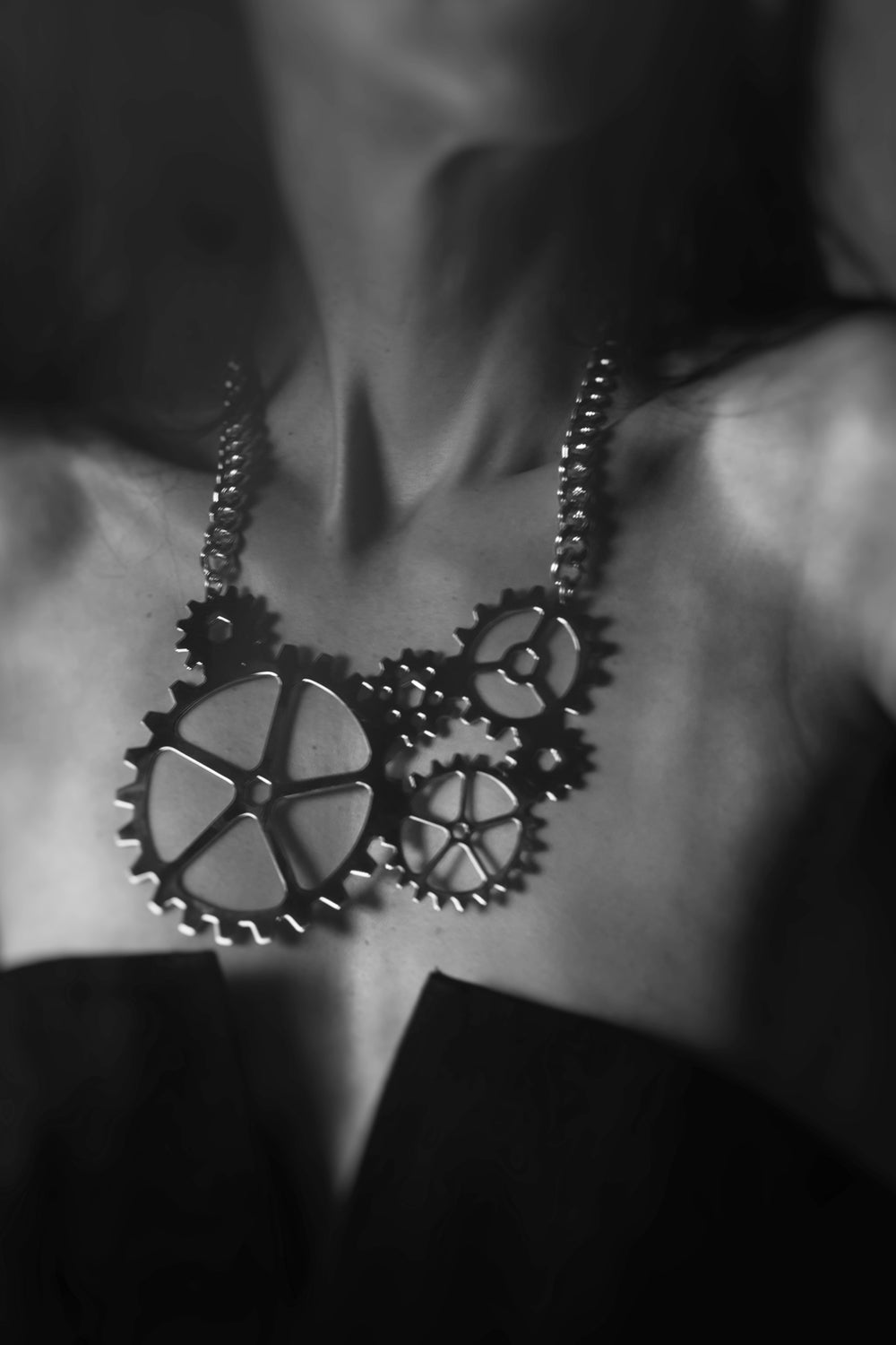esther-perbandt-gearwheel-queen-kette-silber-halskette-39cm image 3