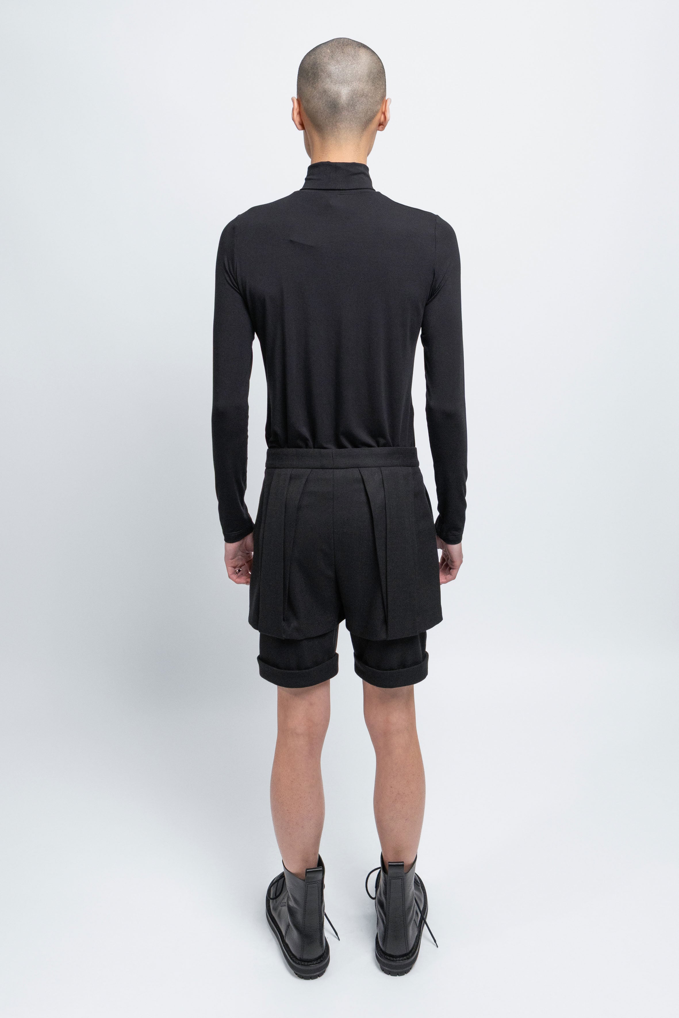 esther-perbandt-roy-shorts-herren-schwarz-high-waist image 3