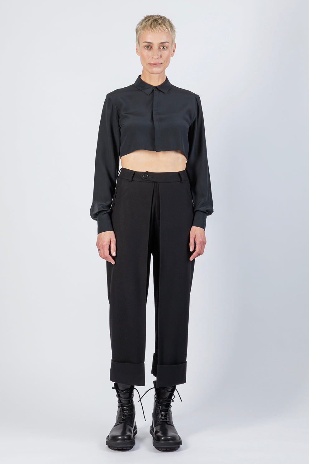 esther-perbandt-unfold-pants-damen-schwarz-wolle-weit image 5