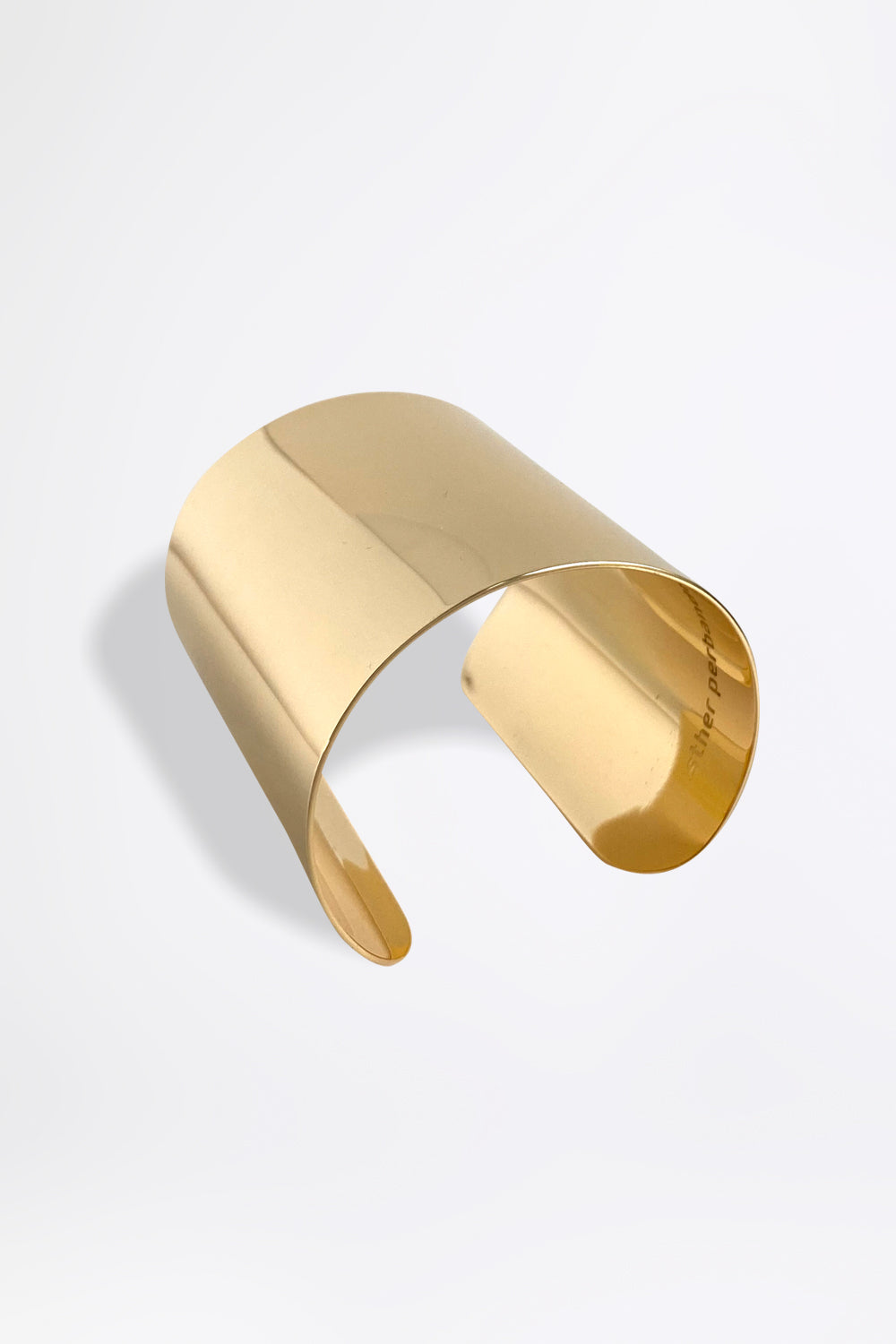 esther-perbandt-plain-armreif-gold-messing-vergoldet image 1