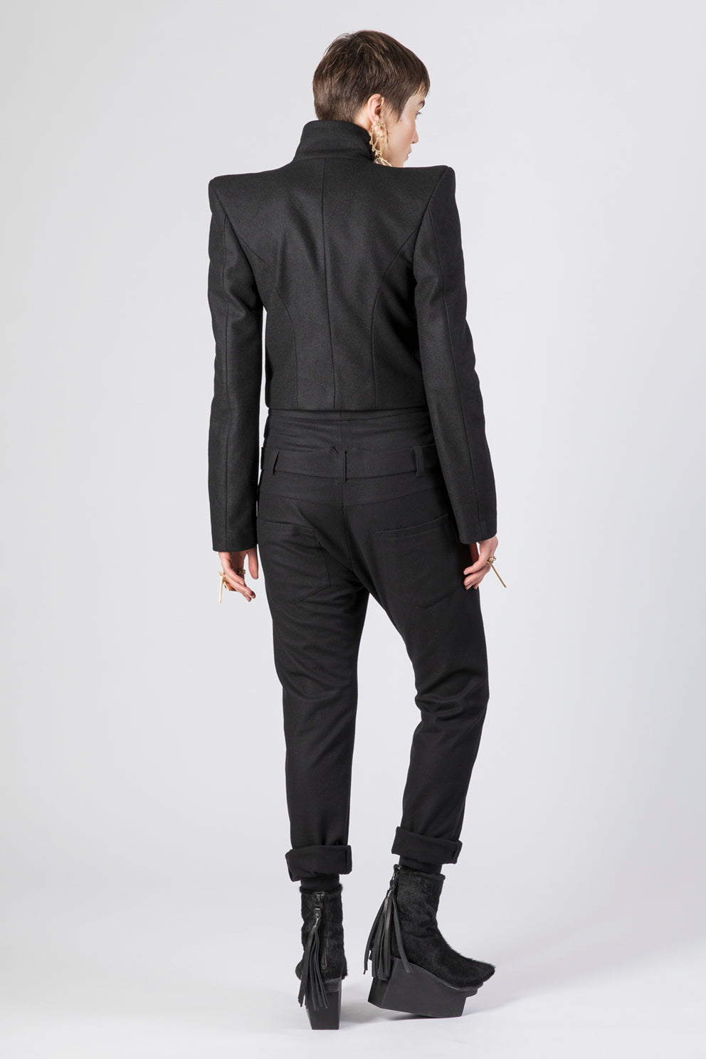 esther-perbandt-pagoda-jacke-damen-schwarz-wolle image 3