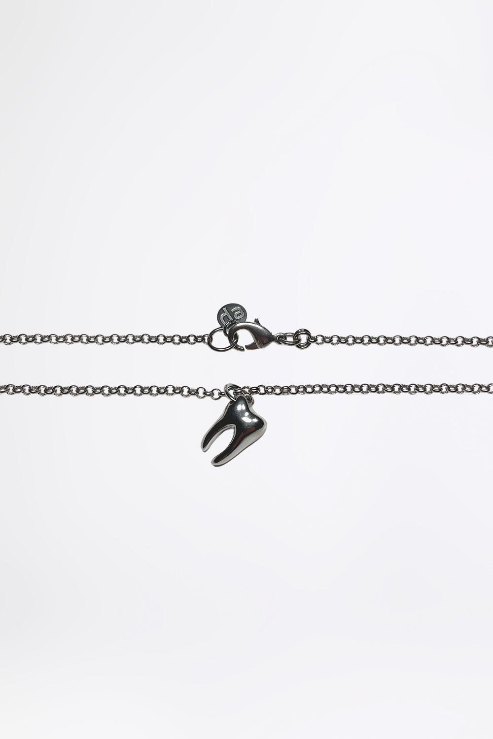 esther-perbandt-tooth-lange-kette-silber-mit-zahnanh-nger image 5