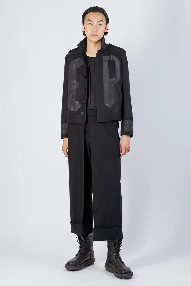 esther-perbandt-initial-jacke-herren-schwarz-wolle image 1