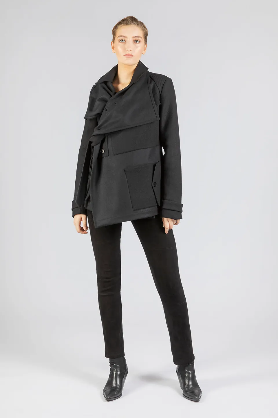 esther-perbandt-biker-jacke-damen-schwarz-wolle-drapiert image 1