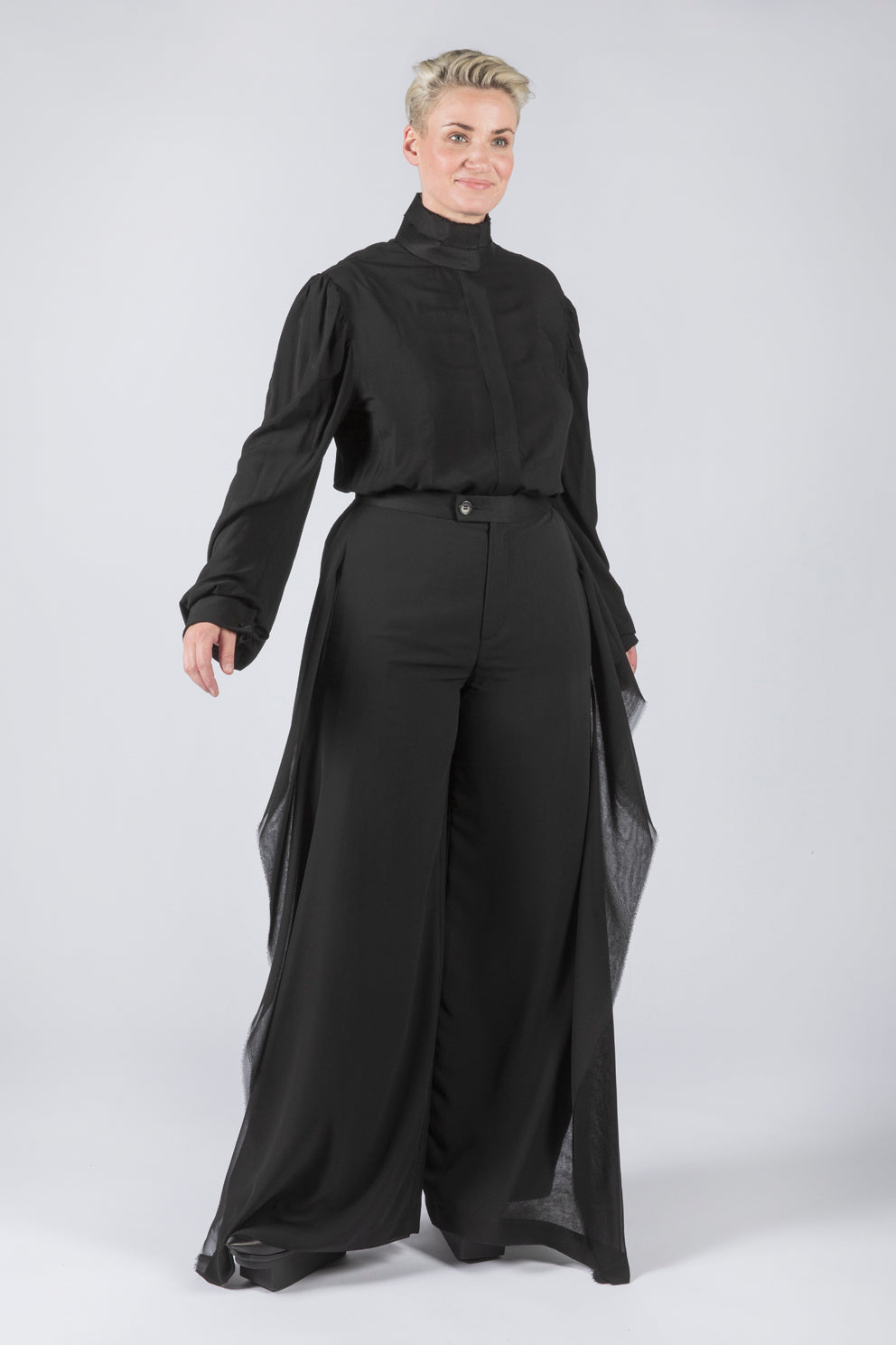 esther-perbandt-stand-up-bluse-schwarz-viskose-stehkragen image 4