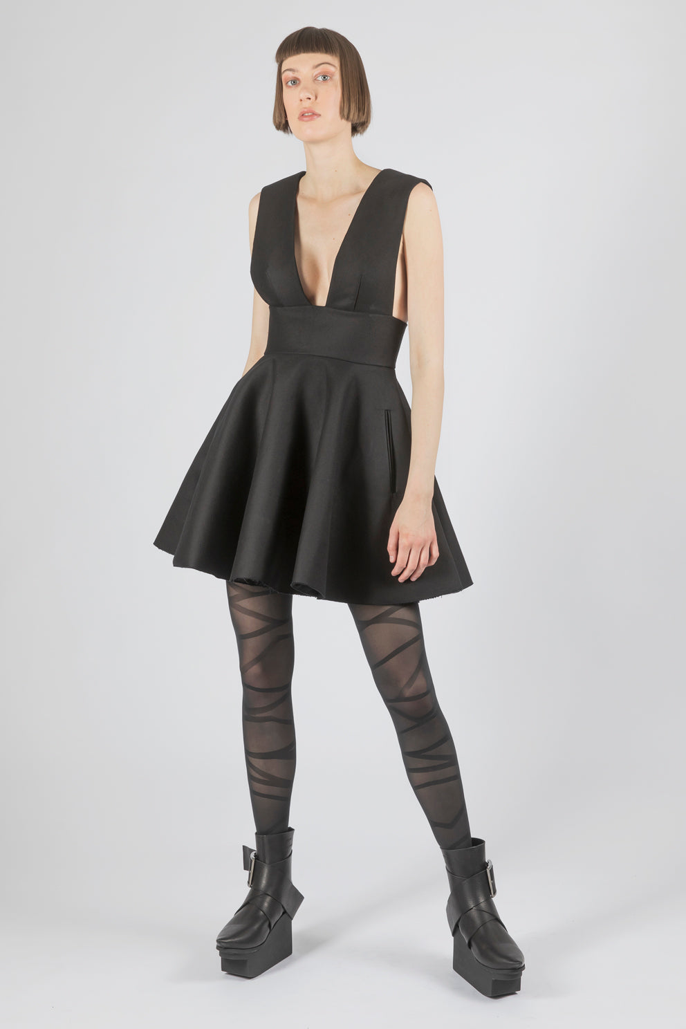 esther-perbandt-shell-mini-kleid-schwarz-baumwolle-taschen image 1