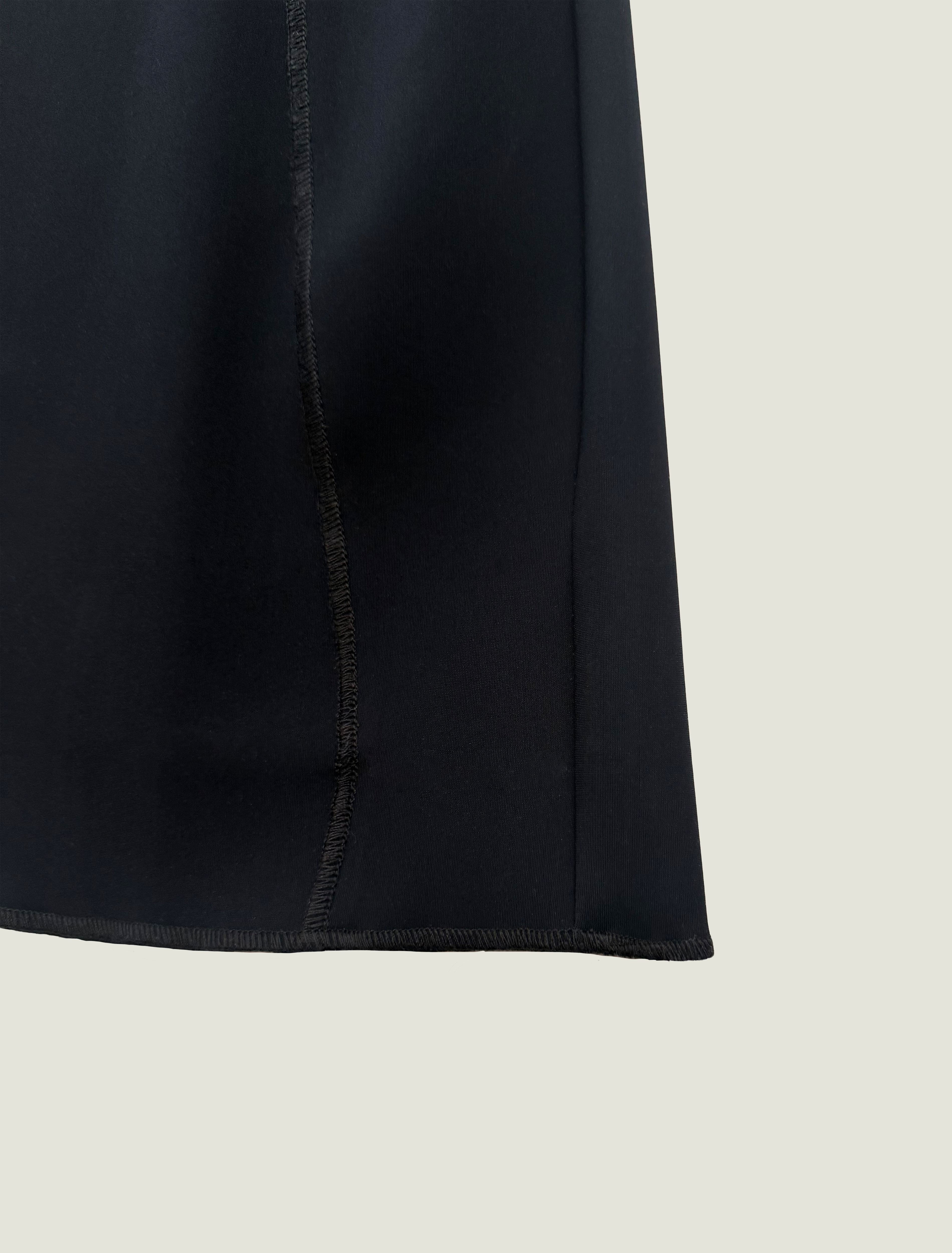 ioannes-elevated-trousers-damenhose-scuba-ausgestellt image 4