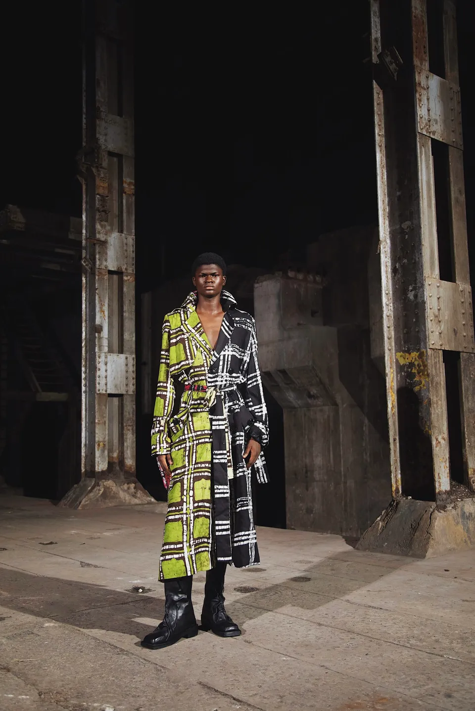fruch-dosunmu-coat-mantel-tartan-adire-lang image 1