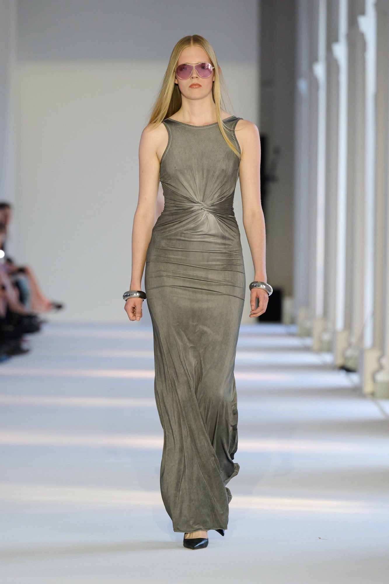 ioannes-knot-dress-maxikleid-stretch-knoten-offen image 2